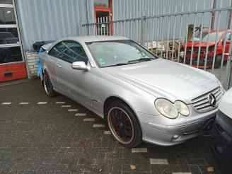 Sloopauto Mercedes CLK CLK (C209), Coupe, 2002 / 2009 5.0 500 V8 24V 2004