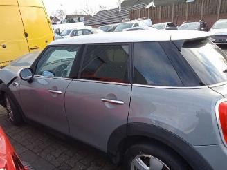 Mini Cooper Mini (F55), Hatchback 5-drs, 2013 1.5 12V Cooper picture 4