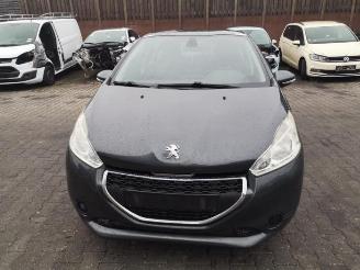 Vrakbiler auto Peugeot 208 208 I (CA/CC/CK/CL), Hatchback, 2012 / 2019 1.2 Vti 12V PureTech 82 2014