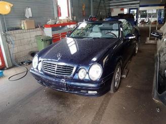Sloopauto Mercedes CLK CLK (R208), Cabrio, 1997 / 2002 3.2 320 V6 18V 2000