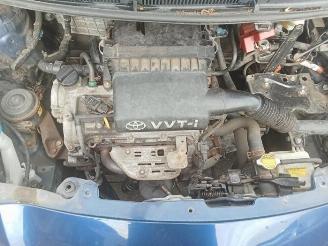 Salvage car Toyota Yaris Yaris II (P9), Hatchback, 2005 / 2014 1.3 16V VVT-i 2006/7