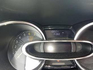Sloopauto Renault Clio Clio IV (5R), Hatchback 5-drs, 2012 / 2021 0.9 Energy TCE 90 12V 2015