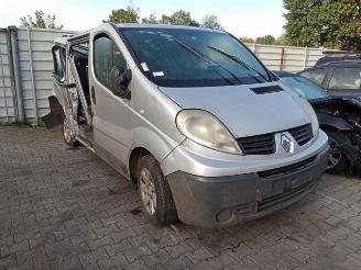 Coche siniestrado Renault Trafic Trafic New (JL), Bus, 2001 / 2015 2.0 dCi 16V 90 2009