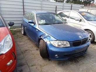 Vrakbiler auto BMW 1-serie 1 serie (E87/87N), Hatchback 5-drs, 2003 / 2012 120i 16V 2006/0