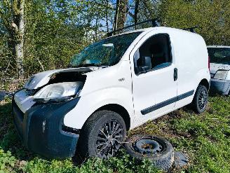 Salvage car Peugeot Bipper 1.3 HDi XR Profit + 2015/1