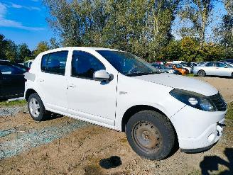 Purkuautot passenger cars Dacia Sandero 1.2 Blackline 2011/6