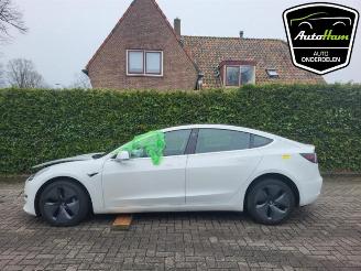 Autoverwertung Tesla Model 3 Model 3, Sedan, 2017 Long Range AWD 75 kWh 2019/9