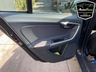 Volvo V-60 V60 I (FW/GW), Combi, 2010 / 2018 2.0 D4 16V picture 22