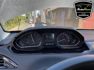 Peugeot 208 208 I (CA/CC/CK/CL), Hatchback, 2012 / 2019 1.4 16V picture 23