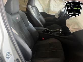 Toyota C-HR C-HR (X1,X5), SUV, 2016 2.0 16V Hybrid picture 15