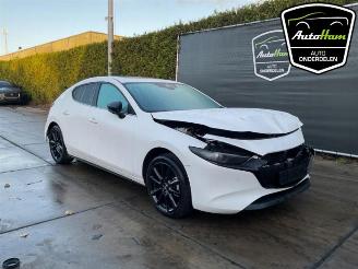 Mazda 3 3 Sport (BP), Hatchback, 2018 2.0 SkyActiv-X M Hybrid 16V picture 2