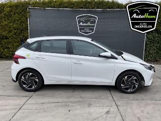 Salvage car Hyundai I-20 i20 (BC3), Hatchback 5-drs, 2020 1.0 T-GDI 100 Mild Hybrid 48V 12V 2023/3