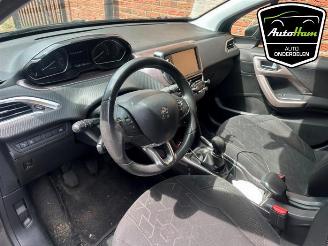 rozbiórka samochody osobowe Peugeot 2008 2008 (CU), MPV, 2013 / 2019 1.2 Vti 12V PureTech 82 2014/4