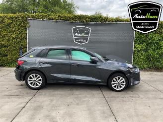 Salvage car Audi A3 A3 Sportback (8YA), Hatchback 5-drs, 2019 2.0 30 TDI 16V 2022/7