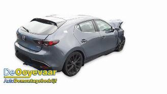 Vrakbiler auto Mazda 3 3 Sport (BP), Hatchback, 2018 2.0 SkyActiv-G 122 Mild Hybrid 16V 2019/5