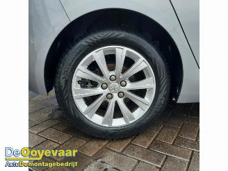 Peugeot 308 308 (L3/L8/LB/LH/LP), Hatchback 5-drs, 2013 / 2021 1.2 12V e-THP PureTech 110 picture 9