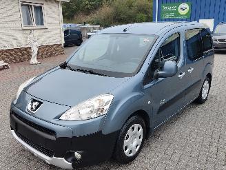 Gebrauchtwagen PKW Peugeot Partner Tepee PEUGEOT Partner Tepee Esplanade X-Line topstaat 2010/11