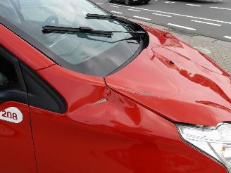 Peugeot 208  picture 11