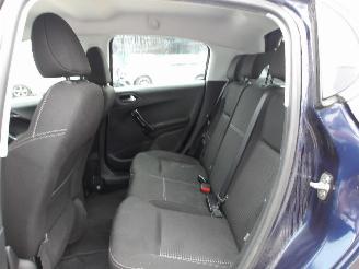 Peugeot 208  picture 20