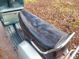 Vespa  125 cc klassieke motorfiets voor restauratie picture 28