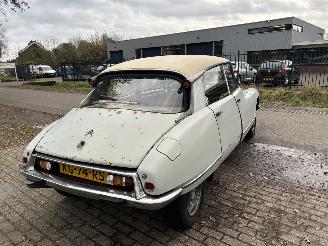 Citroën DS ID 19 picture 17