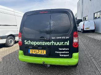 Peugeot Partner bestel 120 1.6 e-HDI L1 XR Profit + MOTORSCHADE ! picture 16