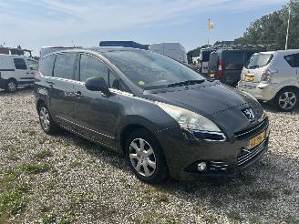 Peugeot 5008 1.6 HDiF Blue Lease 7p picture 22