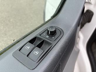 Volkswagen Transporter 2.0 TDI 62kw KOMBI / COMBI / PERSONENBUS L2/H1, PRIJS IS EXCL. BTW !!! picture 9