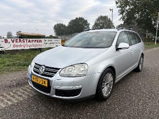 krockskadad bil auto Volkswagen Golf VARIANT 1.9 TDI AIRCO 2009/3