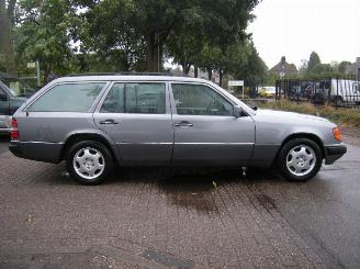 Mercedes 200-300D 3.0 300 TE 24_V (124.091) MULTI KLEPPER !!! UNIEKE AUTO MET OA AIRCO picture 16