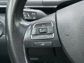 Volkswagen Touran 1.2 TSI Highline 7 Persoons / Panoramadak / Trekhaak / Leder / Navi / Cruise / PDC / C picture 29