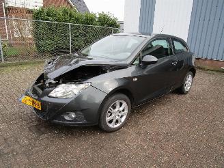 krockskadad bil auto Seat Ibiza 1.4 Airco Radio/CD 2009/3