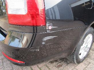 Skoda Octavia 1.6 TDI Clima Radio/CD 6-Bak picture 10