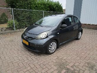 Damaged car Toyota Aygo Radio/CD 3-Drs 2006/4