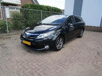 krockskadad bil auto Toyota Avensis 1.8 VVT-I Camera Navi Clima 6-Bak 2014/9