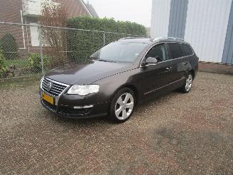 Schadeauto Volkswagen Passat 2.0 TFSI Automaat Navi Clima 2008/2