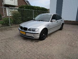 Damaged car BMW 3-serie 318i Navi Clima Sedan 2004/3
