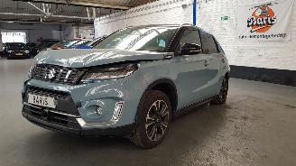 Unfallwagen Suzuki Vitara 1.5 16V DUALJET HYBRID SUV AUT ELEKTRISCH BENZ 1.462CC 85KW 116PK 2023/8