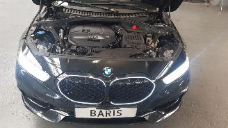 Schadeauto BMW 1-serie 118i 1.5 TWINPOWER 12V AUT  BENZ 1.499CC 100KW 136PK 2022/6