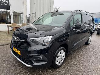 skadebil bedrijf Opel Combo 1.5D L2H1 AUTOMAAT BJ 2020 122426 KM NAP ! 2020/1