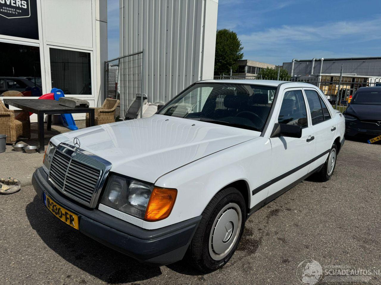 Mercedes E-klasse 200-500 AUTOMAAT (W124) 200 BJ 1988 141.353 KM