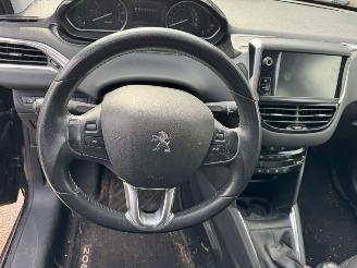 Peugeot 208 1.2 PureTech Allure BJ  2010 142.305 KM picture 8