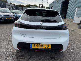 Peugeot 208 1.2  PureTech Allure Pack BJ 2022 32.596 KM picture 4