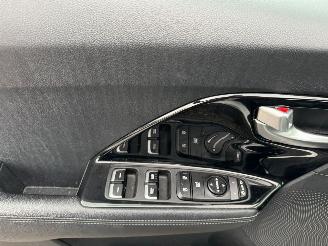 Kia Niro 1.6 GDi Hybrid First Edition picture 18