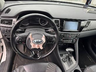 Kia Niro 1.6 GDi Hybrid First Edition picture 14