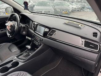 Kia Niro 1.6 GDi Hybrid First Edition picture 16