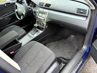 Volkswagen Passat 1.6 FSI AUTOMAAT Trendline picture 11