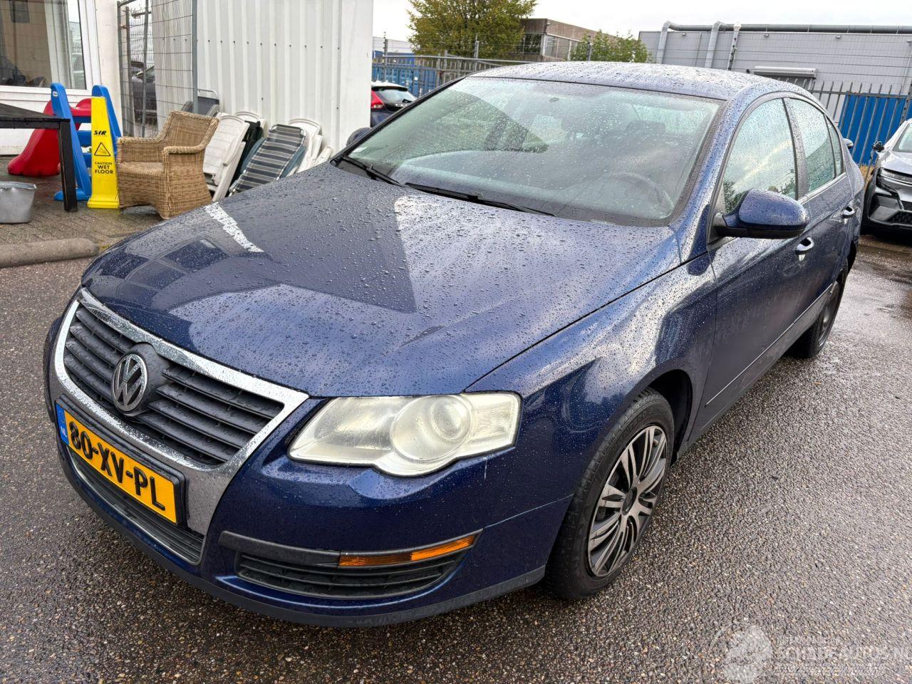Volkswagen Passat 1.6 FSI AUTOMAAT Trendline
