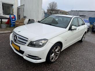 skadebil auto Mercedes C-klasse 180 Business Class 125! Avantgarde AUTOMAAT 2011/9