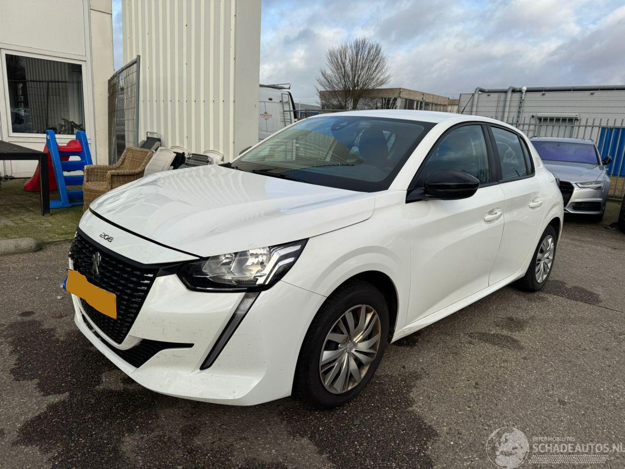 Peugeot 208 1.2 PureTech Active BJ 2022 74555 KM